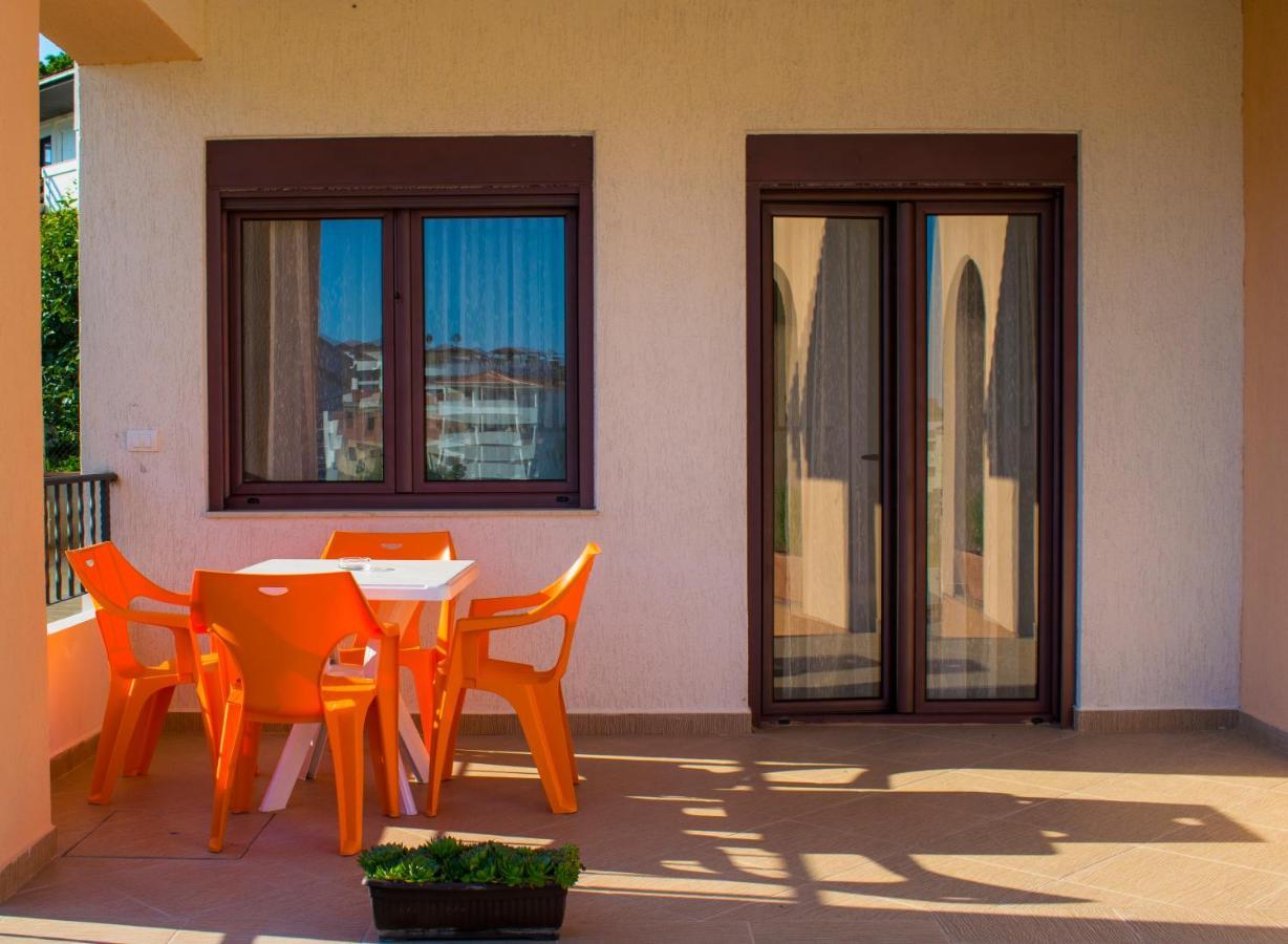 Apartments Kan Улцинь Экстерьер фото